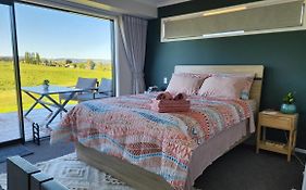 A Stunning Retreat In Rotorua!